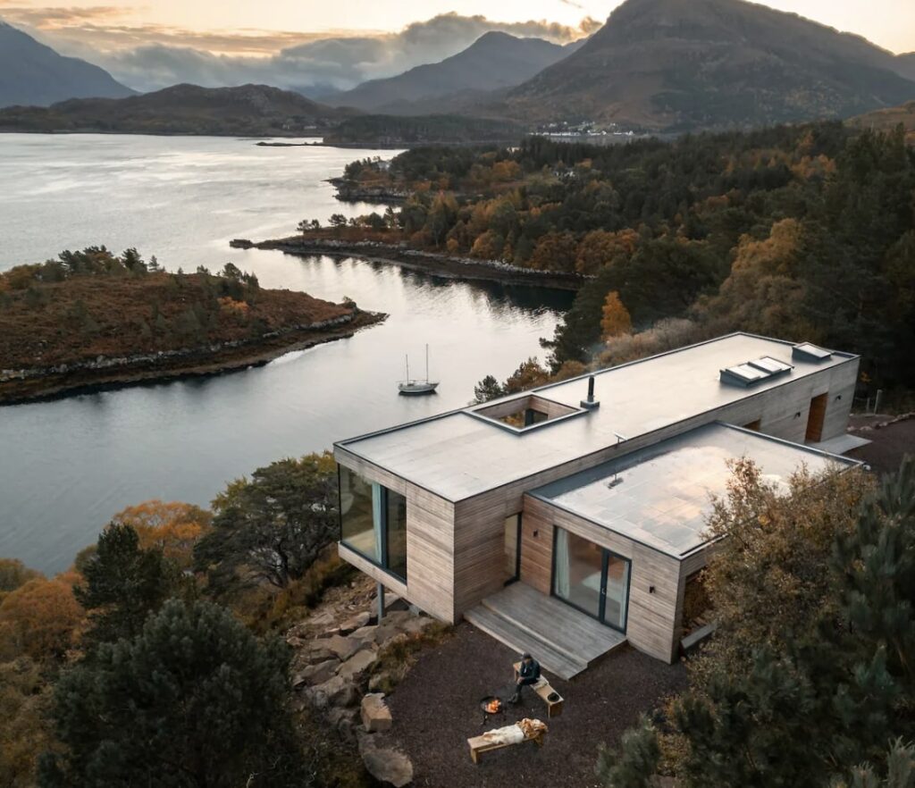 Creag na h-iolaire is a stunning modern home perched on a hillside inn Scotland and one of the best Airbnb's in Scotland.